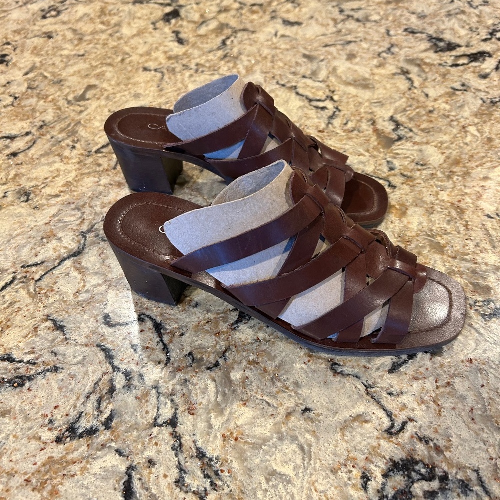 Ladies leather sandals